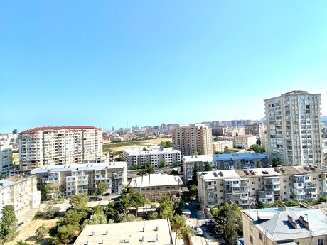 3 otaqlı mənzil, 135 m², 8-ci mikrorayon: 350 000 ₼ 5
