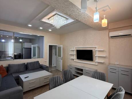 2 otaqlı yeni tikili - Elmlər Akademiyası m. - 75 m²