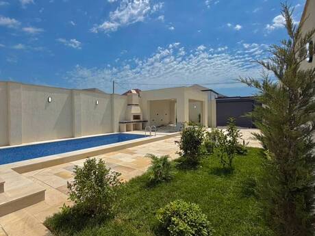 4 otaqlı həyət evi/bağ evi - Şüvəlan q. - 150 m²