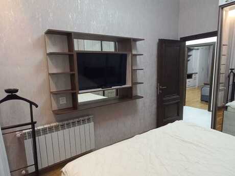 3-room apartment for rent, 76 m², Yeni Yasamal: 1 000 ₼/mo 3