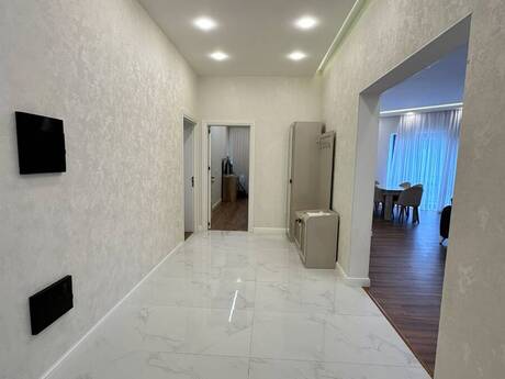 Kirayə 3 otaqlı mənzil, 130 m², Ağ şəhər: 1 800 ₼/ay 5