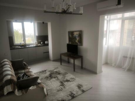 2 otaqlı köhnə tikili - Azadlıq Prospekti m. - 52 m²