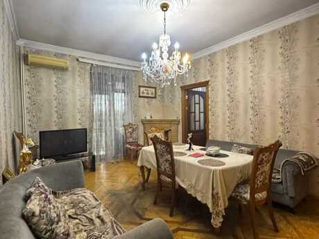 3 otaqlı köhnə tikili - Elmlər Akademiyası m. - 80 m²