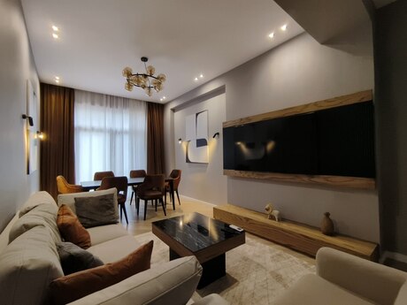 Elan №6366738 - Bakı, Nizami m., 2 otaqlı, 100 m², 5/18 mərtəbə