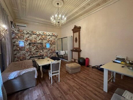 2-комн. вторичка - м. Низами - 56 м²
