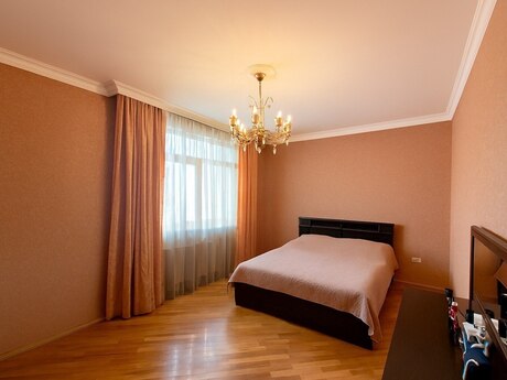 Объявление №6366835 - Баку, м. Гянджлик, 3-комн., 135 м², 15/17 этаж