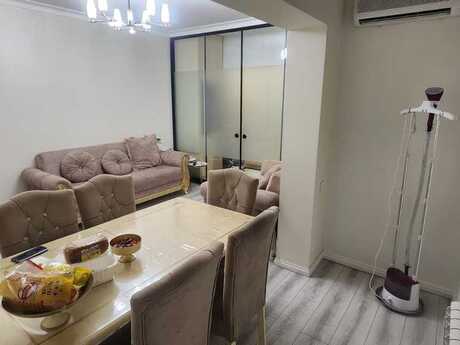3-комн. вторичка - м. Азадлыг проспекти - 70 м²