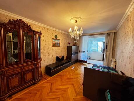 Elan №6366927 - Bakı, Qara Qarayev m., 3 otaqlı, 80 m², 3/5 mərtəbə