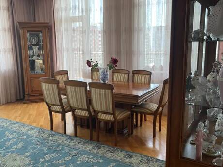 Elan №6367036 - Bakı, İnşaatçılar m., 4 otaqlı, 185 m², 12/18 mərtəbə