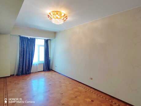 5 otaqlı köhnə tikili - Nizami m. - 187 m²