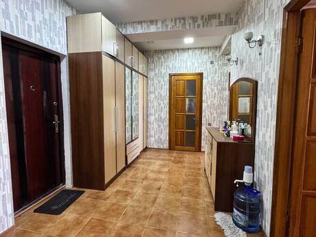 2-room apartment, 101 m², 9-cu mikrorayon: 240 000 ₼ 3