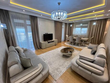 3-комн. новостройка - м. 8 ноября - 145 м²