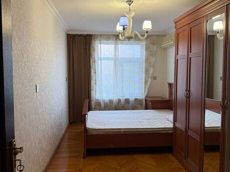 3 otaqlı köhnə tikili - Elmlər Akademiyası m. - 80 m²