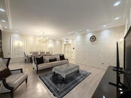 3-комнатная квартира, 193 м², Elmlər Akademiyası: 680 000 ₼ 3