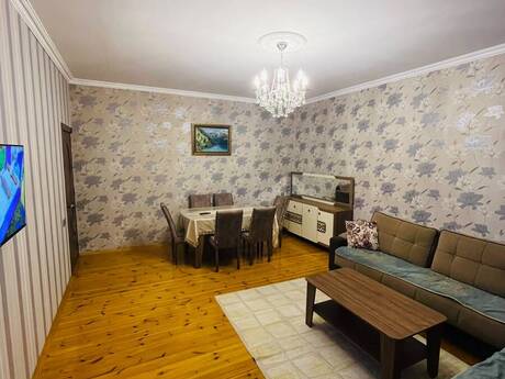 5 otaqlı həyət evi/bağ evi - Yeni Günəşli q. - 160 m²