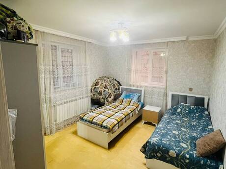 5 otaqlı həyət evi/bağ evi - Yeni Günəşli q. - 160 m²