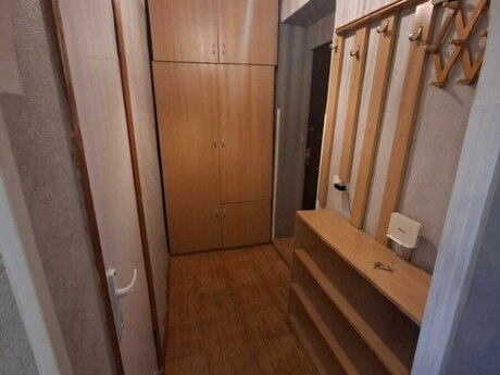 2 otaqlı köhnə tikili - Elmlər Akademiyası m. - 45 m²