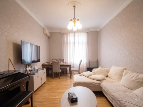 3-комн. вторичка - м. 28 мая - 78 м²