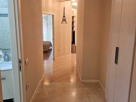 3-room apartment for rent, 72 m², Ağ şəhər: 1 500 ₼/mo 2
