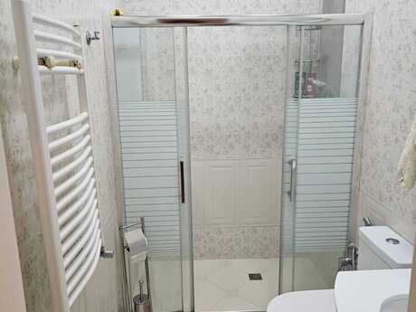 3-room apartment for rent, 72 m², Ağ şəhər: 1 500 ₼/mo 3