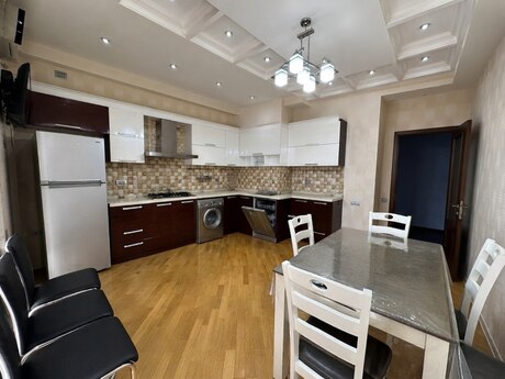 4-комн. новостройка - м. Низами - 210 м²