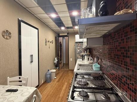 5 otaqlı mənzil, 210 m², 28 May: 690 000 ₼ 5