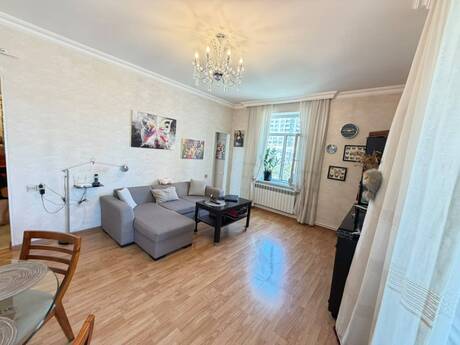 2 otaqlı köhnə tikili - Şah İsmayıl Xətai m. - 45 m²