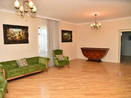 7 otaqlı həyət evi/bağ evi - Bakıxanov q. - 464 m²
