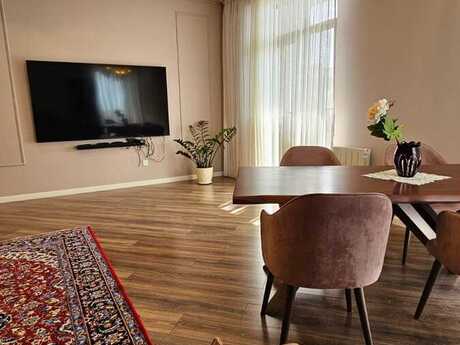 3-room apartment for rent, 120 m², Həzi Aslanov: 1 200 ₼/mo 3