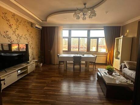 Elan №6367799 - Bakı, Şah İsmayıl Xətai m., 3 otaqlı, 137 m², 10/16 mərtəbə