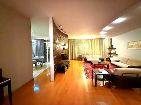 4 otaqlı mənzil, 206 m², 28 May: 650 000 ₼ 2