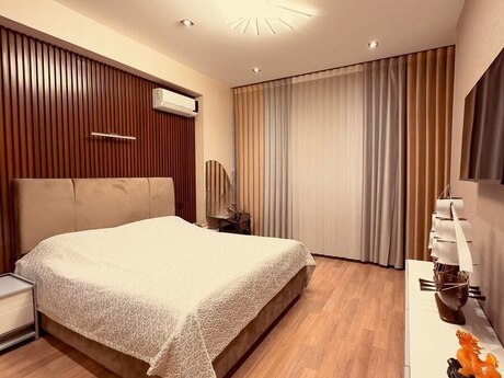 3-комн. новостройка - м. Иншаатчылар - 103 м²