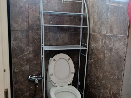 3-комн. вторичка - м. Сахил - 60 м²