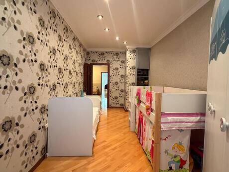 3-room apartment for rent, 150 m², Nərimanov: 1 300 ₼/mo 5