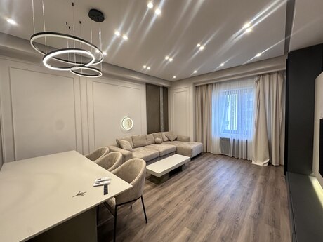 3 otaqlı yeni tikili - Ağ şəhər q. - 145 m²