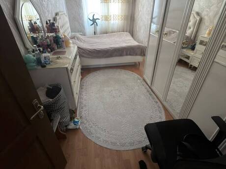 2 otaqlı köhnə tikili - Gənclik m. - 50 m²