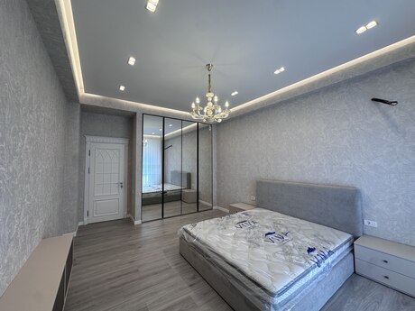 4 otaqlı yeni tikili - Ağ şəhər q. - 170 m²