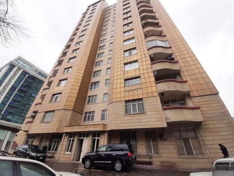 3 otaqlı yeni tikili - 8 Noyabr m. - 65 m²