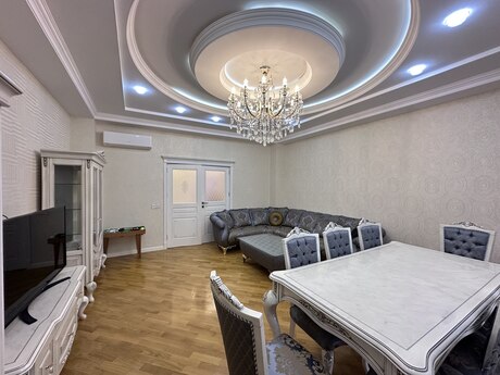 4 otaqlı yeni tikili - Ağ şəhər q. - 160 m²