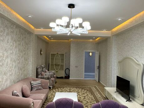 3 otaqlı yeni tikili - 8-ci mikrorayon q. - 142 m²