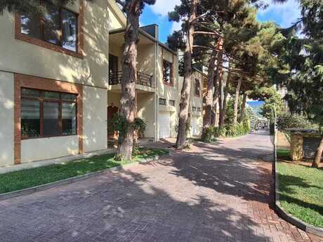 4 otaqlı həyət evi/bağ evi - 20 Yanvar m. - 360 m²