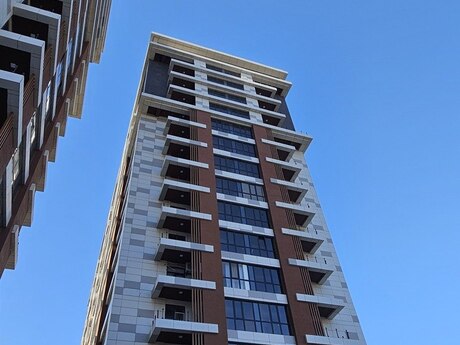 3 rooms · 98 m² · floor 9/17, Lake City