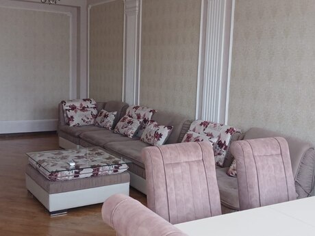 2-room apartment for rent, 90 m², Şah İsmayıl Xətai: 950 ₼/mo 2
