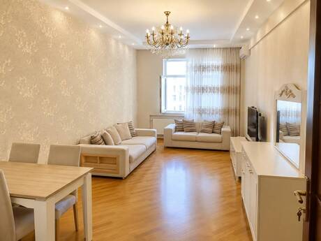 3 otaq · 102 m² · 8/17 mərtəbə, Elmlər Akademiyası