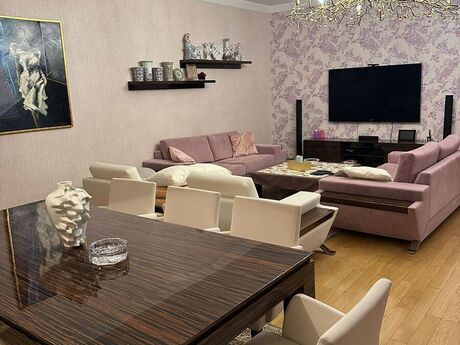 4 otaqlı yeni tikili - 28 May m. - 205 m²