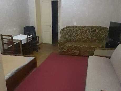 2 otaqlı köhnə tikili - 28 May m. - 65 m²