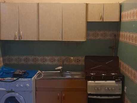 2 otaqlı köhnə tikili - 28 May m. - 65 m²
