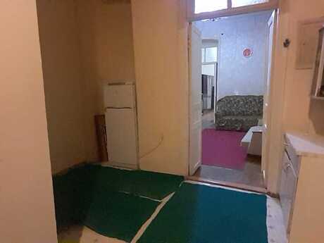 2 otaqlı köhnə tikili - 28 May m. - 65 m²