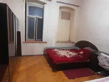 2 otaqlı köhnə tikili - 28 May m. - 65 m²