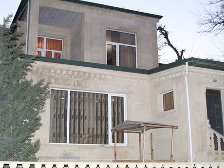 Квартира в аренду со сниженной ценой в Aydın Məmmədov 72